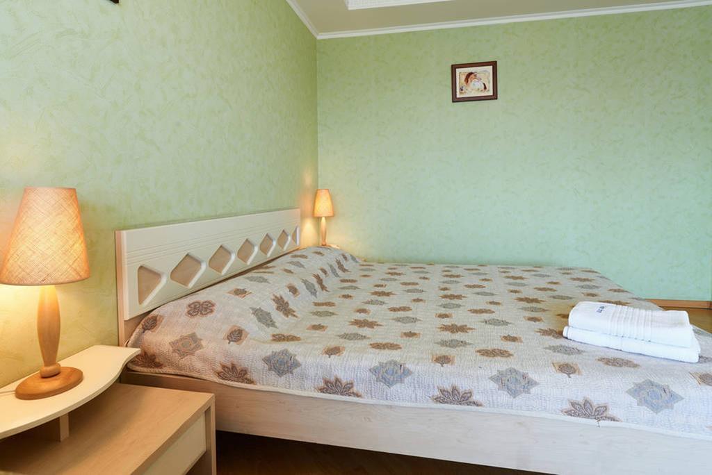 Home Hotel Apartments On Livoberezhna Kyjev Exteriér fotografie